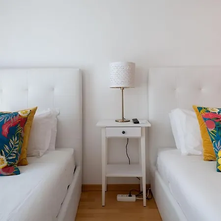 Plum Guide - Chesterfield Cajo Appartement