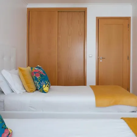 Apartamento Plum Guide - Chesterfield Cajó